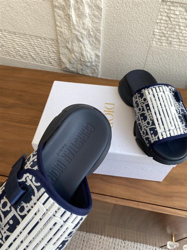 2025112818432390 280